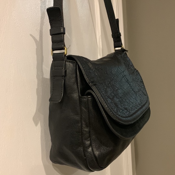 Fossil Black Pebbled Distressed leather Crossbody Messenger Suede Flap front Bag - Picture 3 of 16
